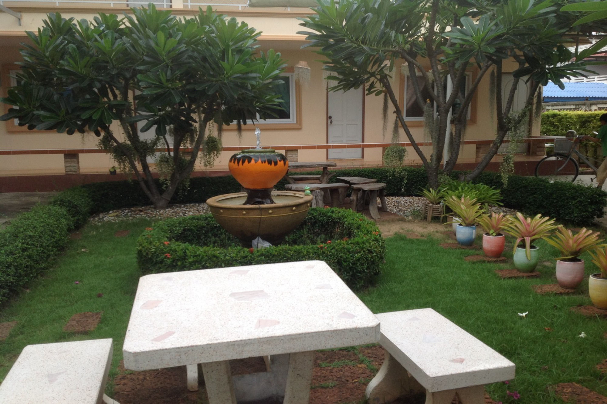 2N Guesthouse Phetchaburi Exterior foto